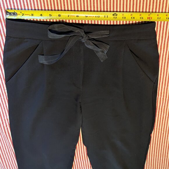 Cropped crepey tie-waist trousers - Picture 2 of 5